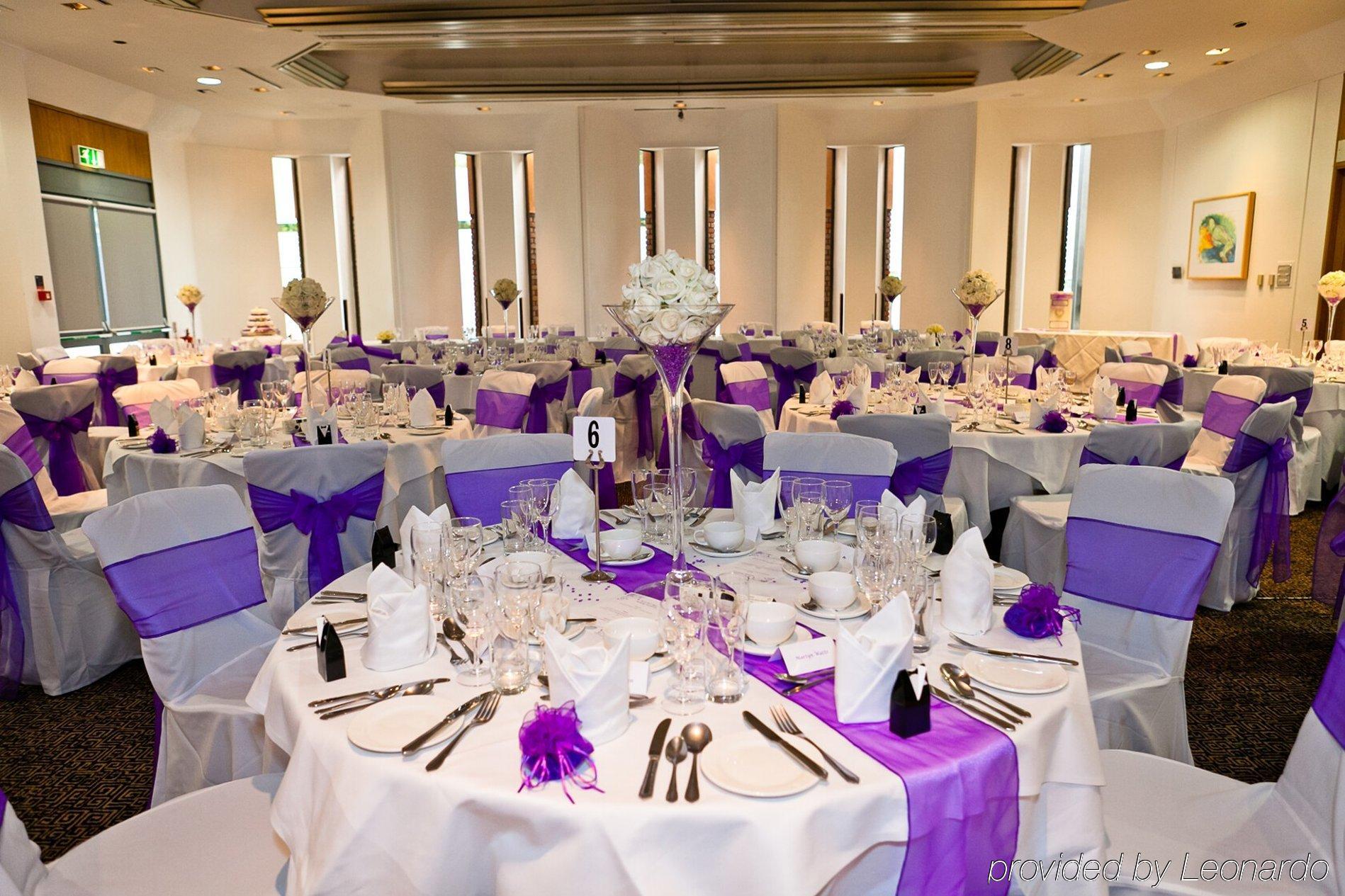האטפילד Beales Hotel מראה חיצוני תמונה