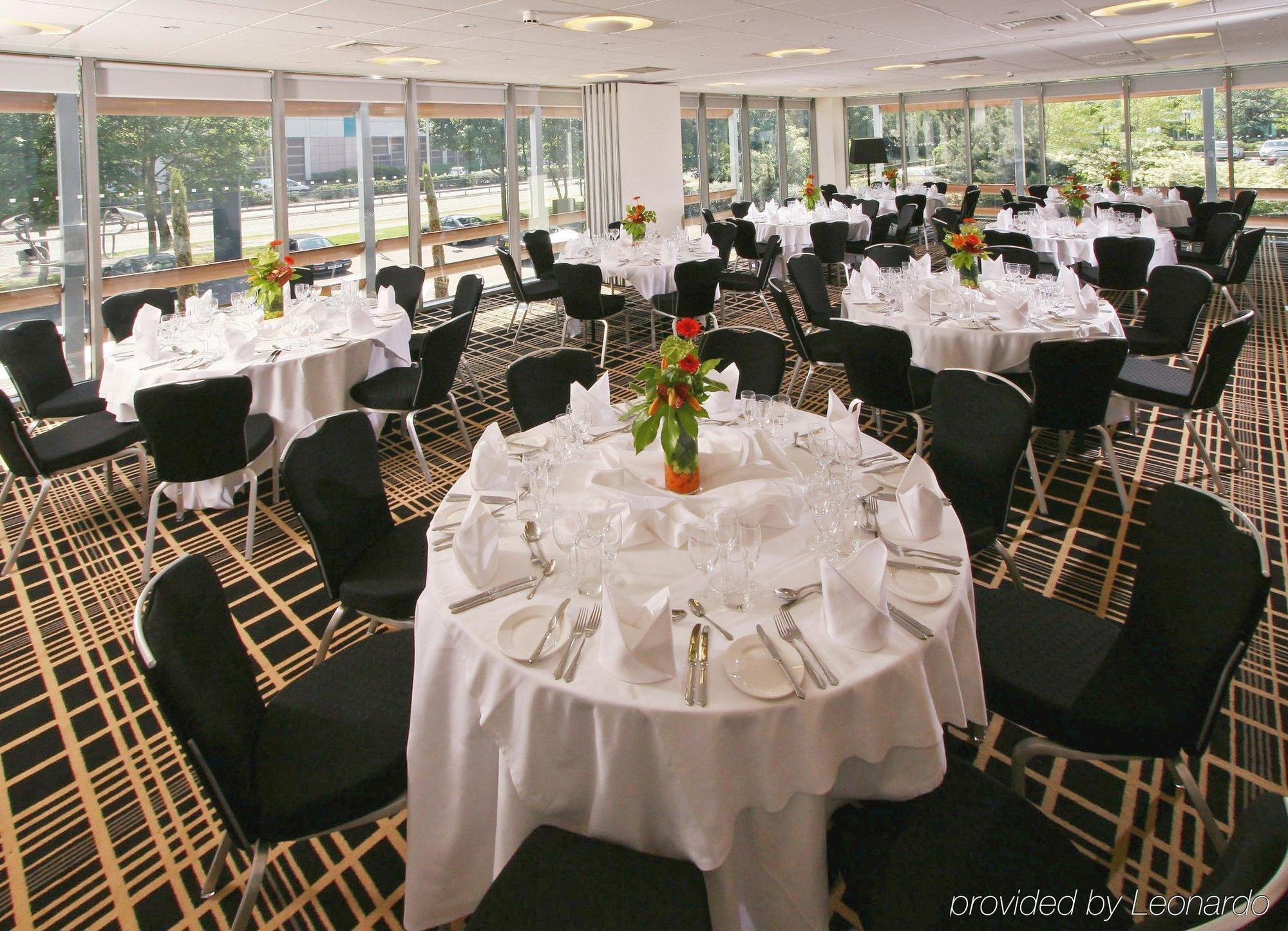 האטפילד Beales Hotel מראה חיצוני תמונה
