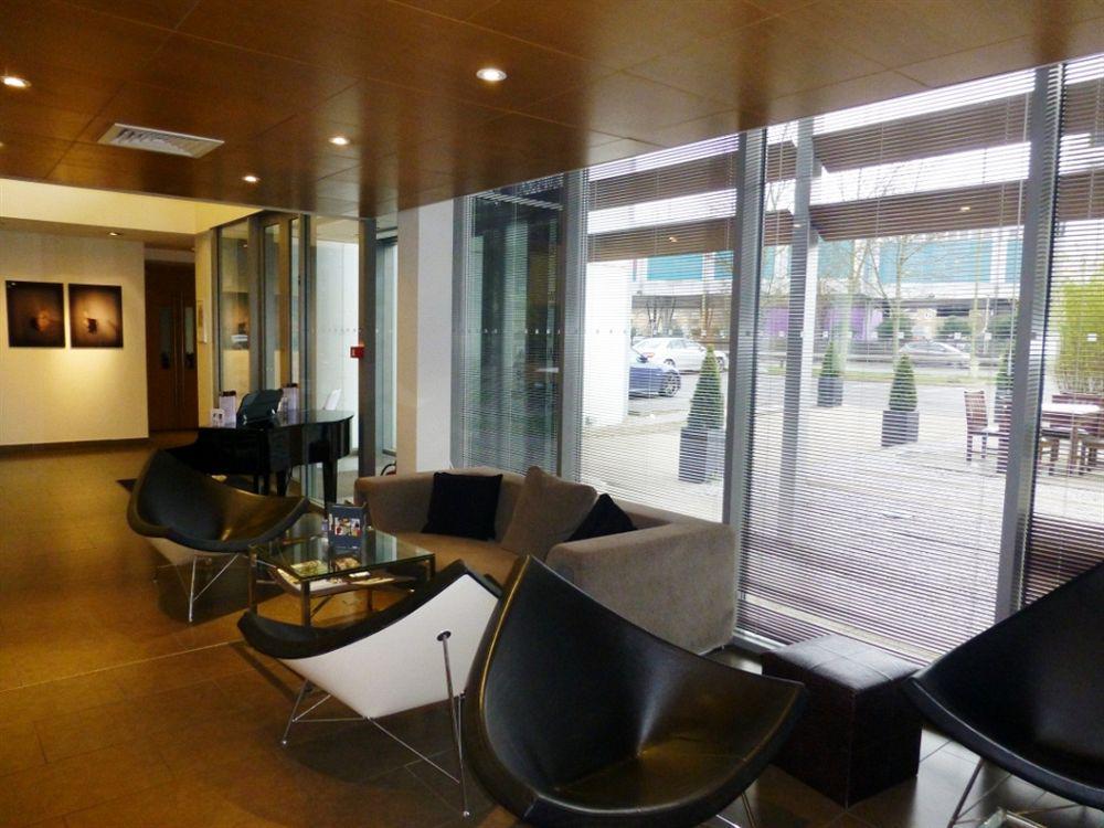 האטפילד Beales Hotel מראה חיצוני תמונה